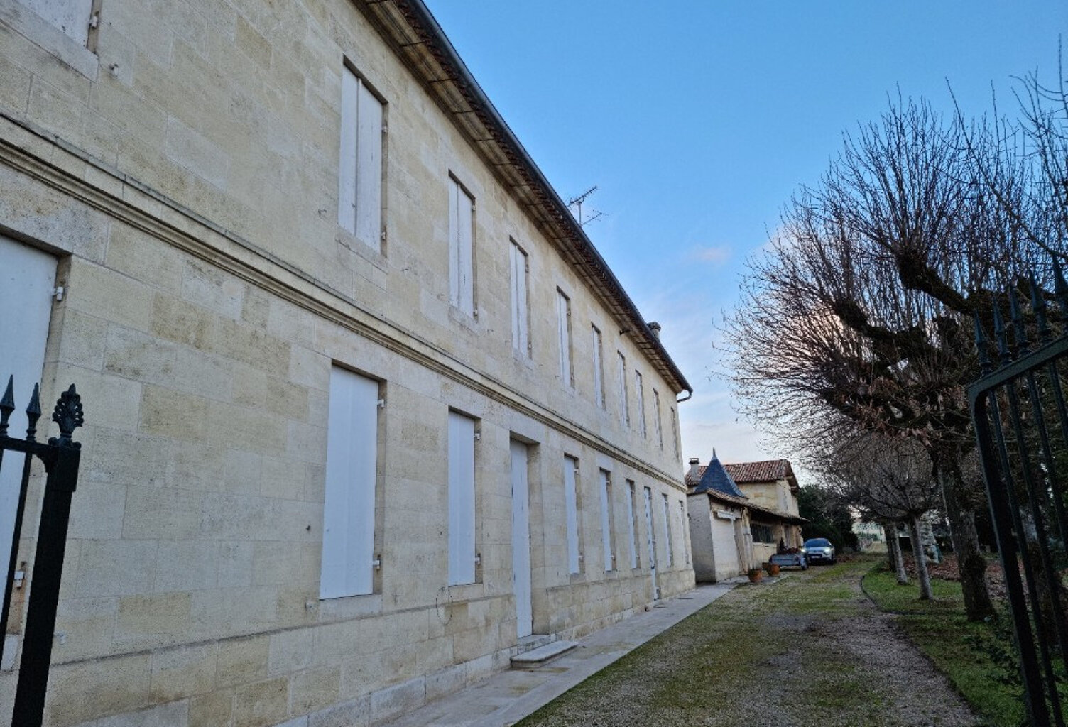Belle demeure à Libourne. — photo 1