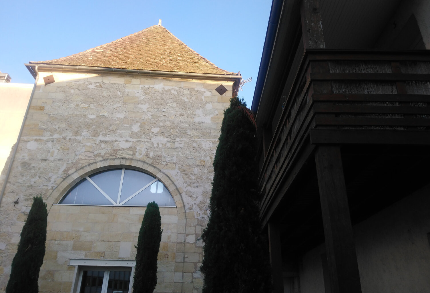 Immeuble à rendement locatif — photo 1