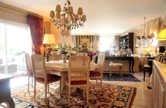 PROCHE PERPIGNAN : SPLENDIDE VILLA D'ARCHITECTE SUR PARCELLE PAYSAGÉE — photo 4