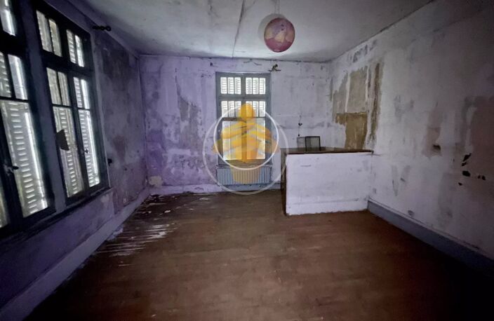 Maison à renover à LA FERE — photo 5