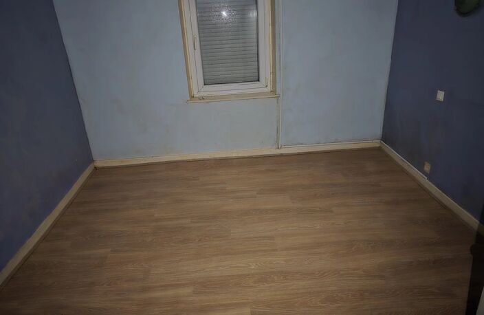 DOUBLE MAISON DE BOURG AVEC PETIT EXTERIEUR — photo 4