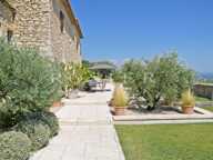 Gordes : authentique ferme rénovée en position ultra dominante s — photo 4