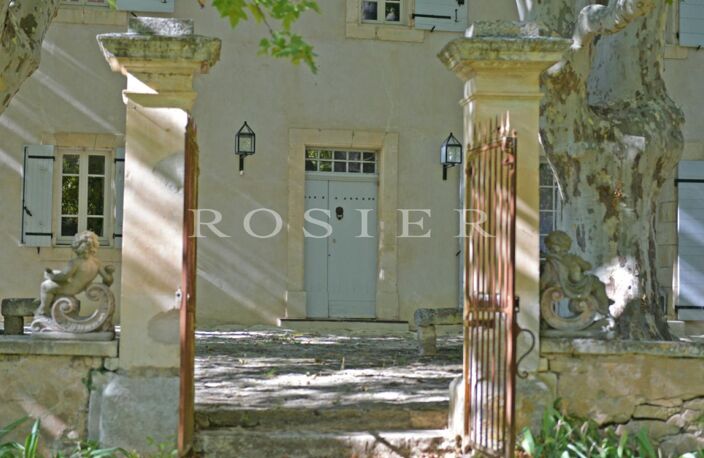 Elégante bastide provençale avec son parc arboré à proximité des — photo 3