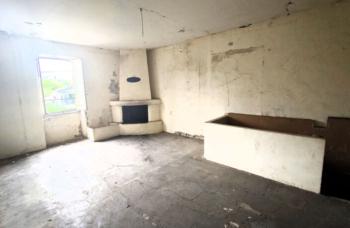 PROPRIETE AVEC MAISON EN PIERRES AVEC GRAND TERRAIN SUR VALLON P — photo 4