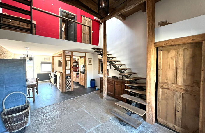 À VENDRE   Maison rénovée avec vue dégagée — photo 2
