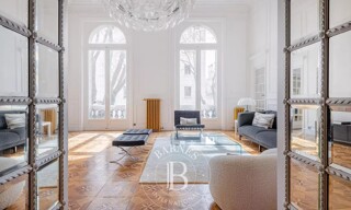 Appartement 7 Pièces 267 m² à vendre à Marseille 8 (13008)