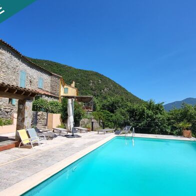 Maison 11 pièces 828000 €