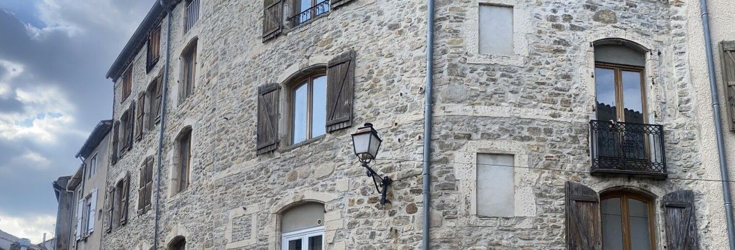 Immeuble  400 m² à vendre à Saint-Ambroix (30500)