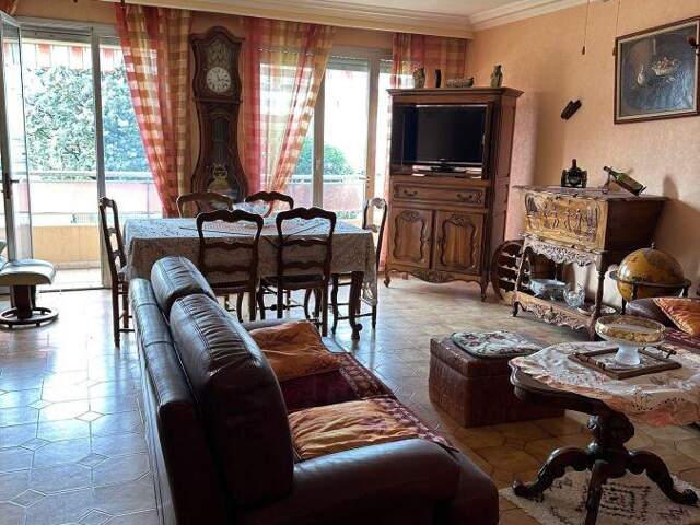 4 Pièces GARAGE ET CELLIER — photo du bien