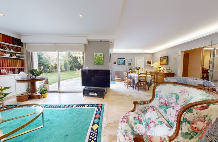 TINQUEUX - MAISON A VENDRE 6 CHAMBRES, 1 BUREAU, JARDIN, GARAGES — photo 2