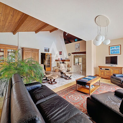 Maison 11 pièces 720000 €