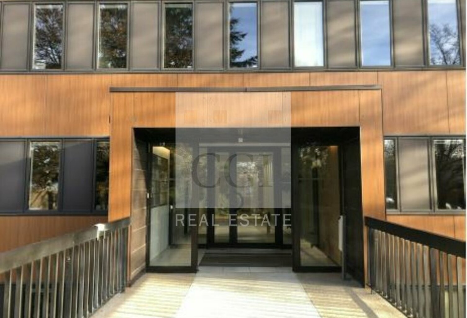BUREAUX à LOUER — photo 1