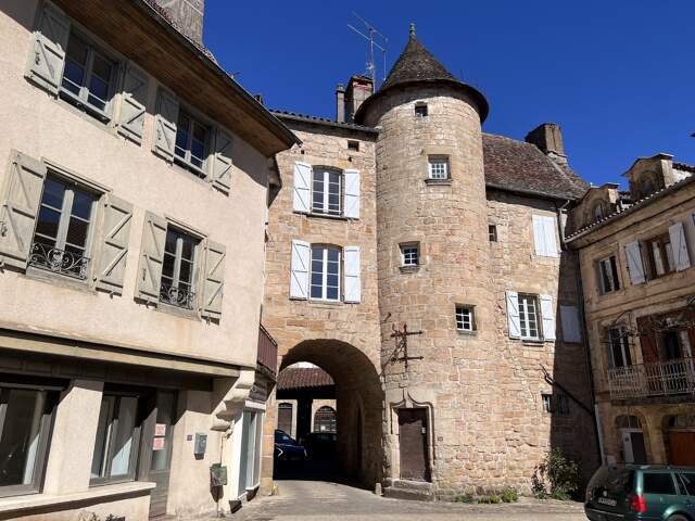 Demeure de ville et village — photo du bien