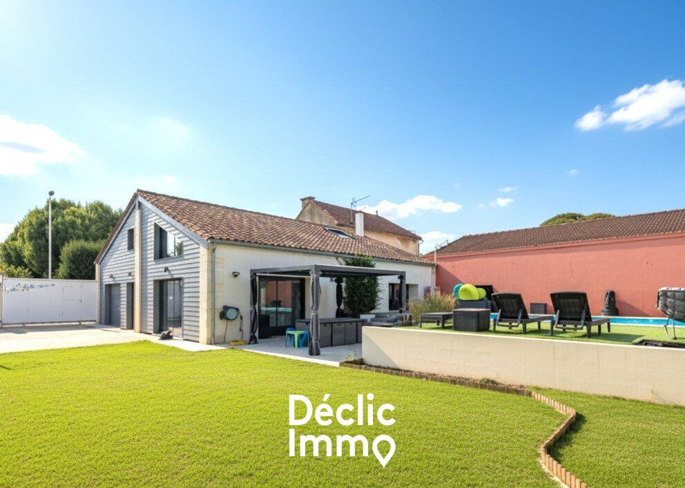 Villa / Maison  T4 à vendre Pont-l'Abbé-d'Arnoult 17250