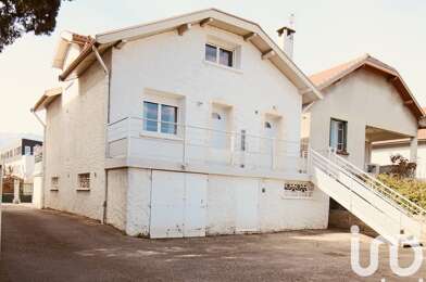 Immeuble  411000 €