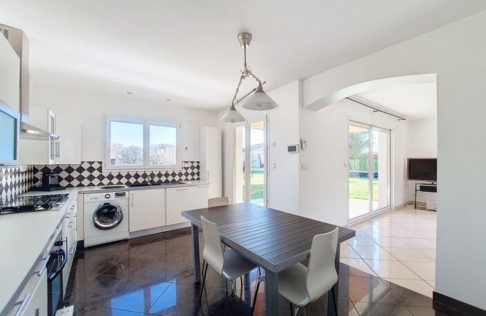 Maison familiale T4 plain pied avec garage et studio 28m² — photo 3
