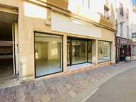 Cente ville Rodez, local commercial d'une superficie de 106 m² environ avec belle vitrine de 8 m de long — photo 3