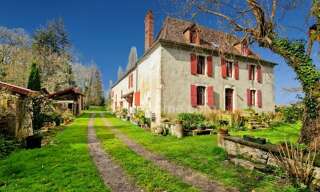 Maison 16 Pièces 495 m² à vendre à Bellocq (64270)