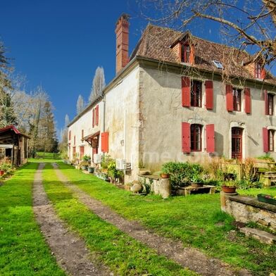 Maison 16 pièces 649000 €