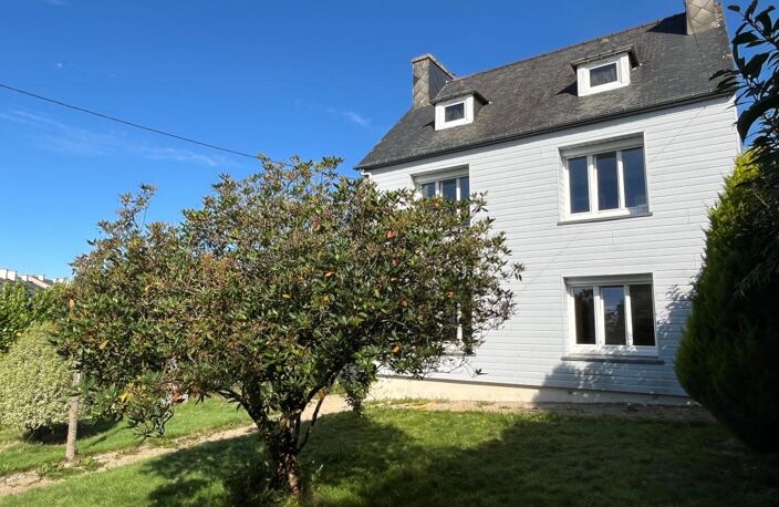 A VENDRE - Charmante Maison avec Jardin en centre de Rostrenen — photo 2