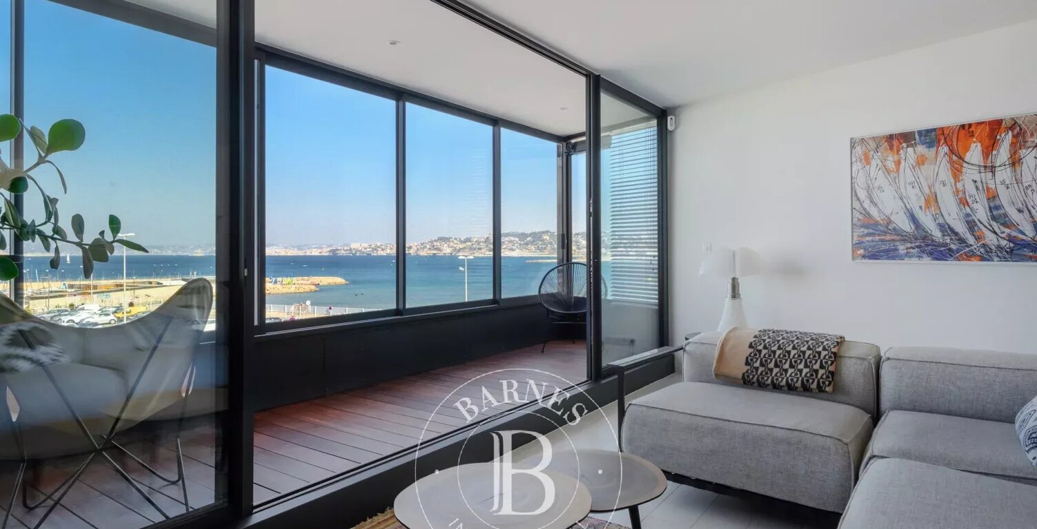 Vente - Marseille 13008 - Pointe-Rouge - Maison de 120m² -  Vue — photo 1