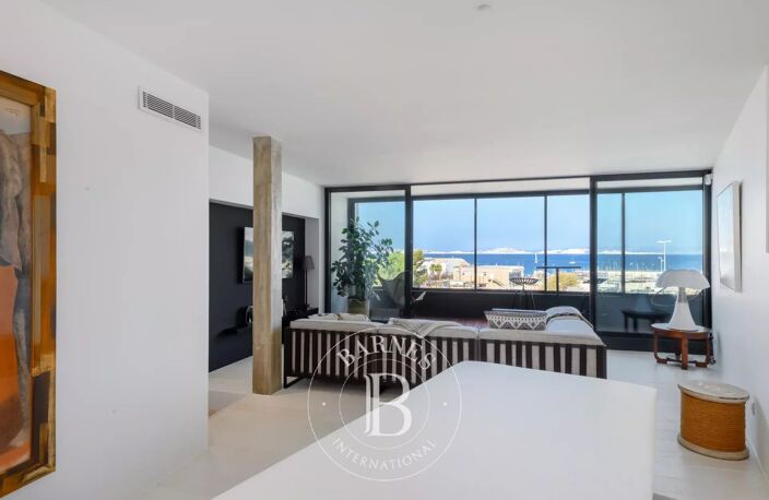 Vente - Marseille 13008 - Pointe-Rouge - Maison de 120m² -  Vue — photo 3