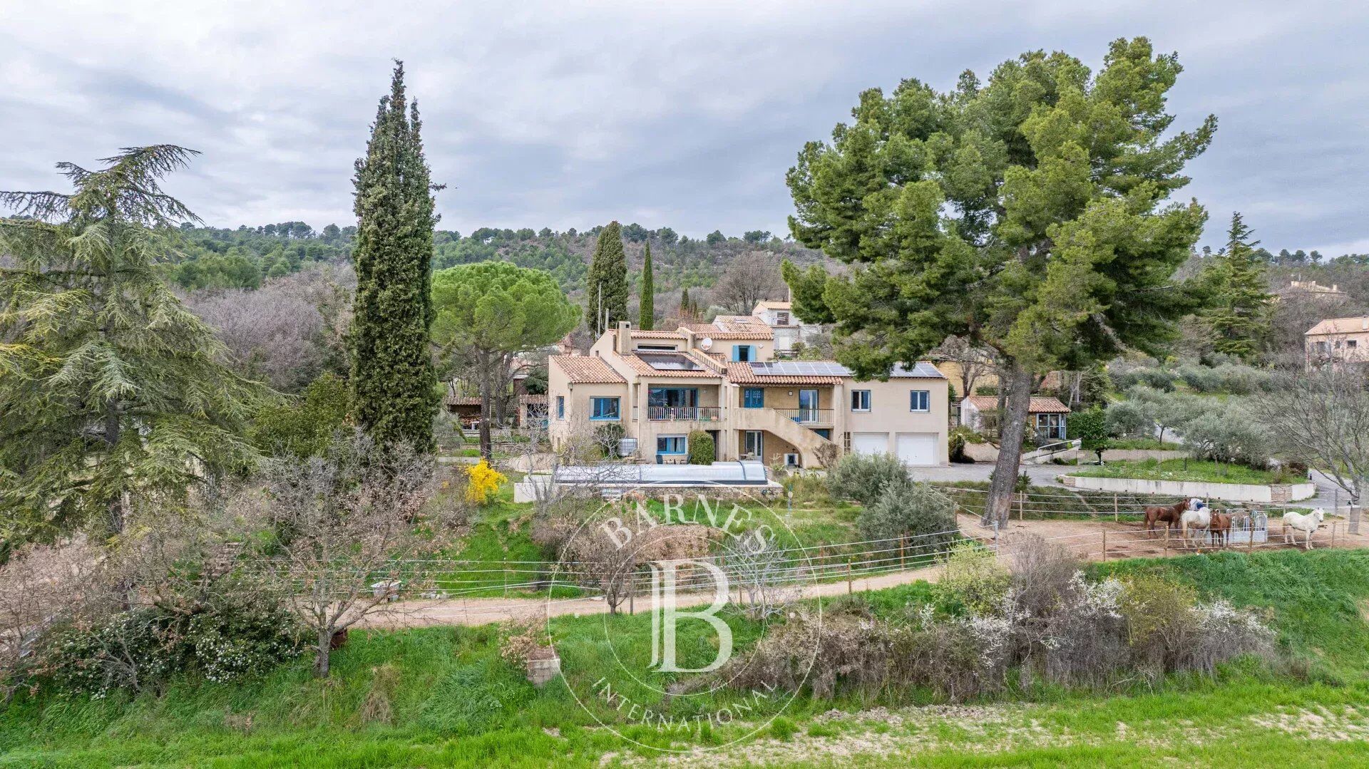 Villa / Maison  T15 à vendre Manosque 04100