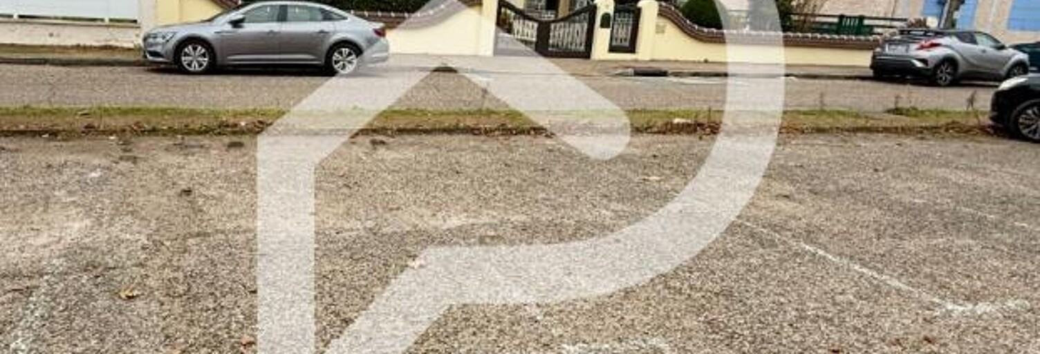 Garage  9 m² à vendre à Roanne (42300)
