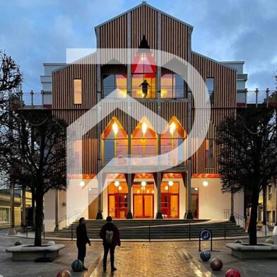 Commerce 2 pièces 76300 €