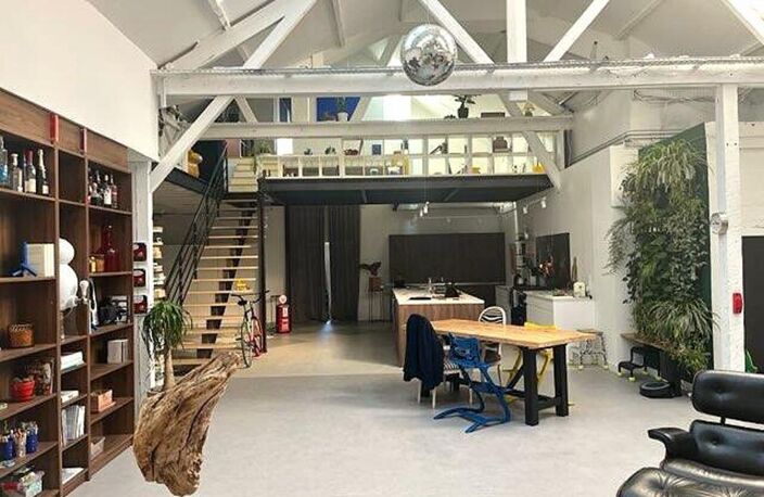 Loft atypique moderne de 330 m², 6 piéces-3 Chambres — photo 2