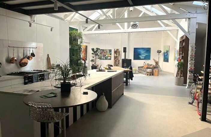 Loft atypique moderne de 330 m², 6 piéces-3 Chambres — photo 3