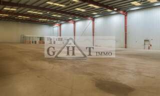 Local industriel  2550 m² à louer à Gretz-Armainvilliers (77220)
