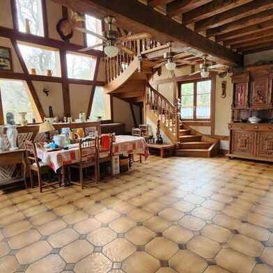 Maison 6 pièces 300000 €