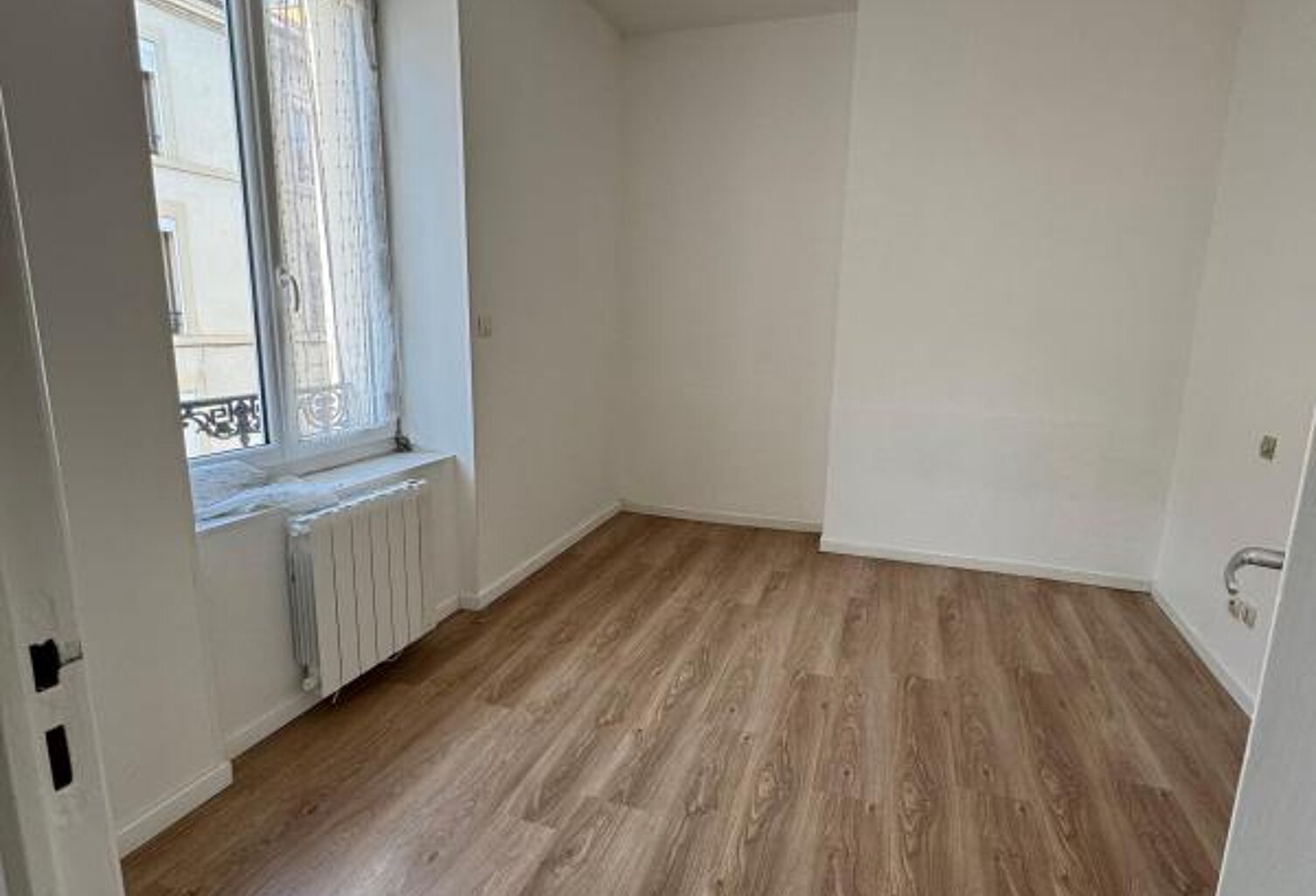 Appartement À Louer — photo 1