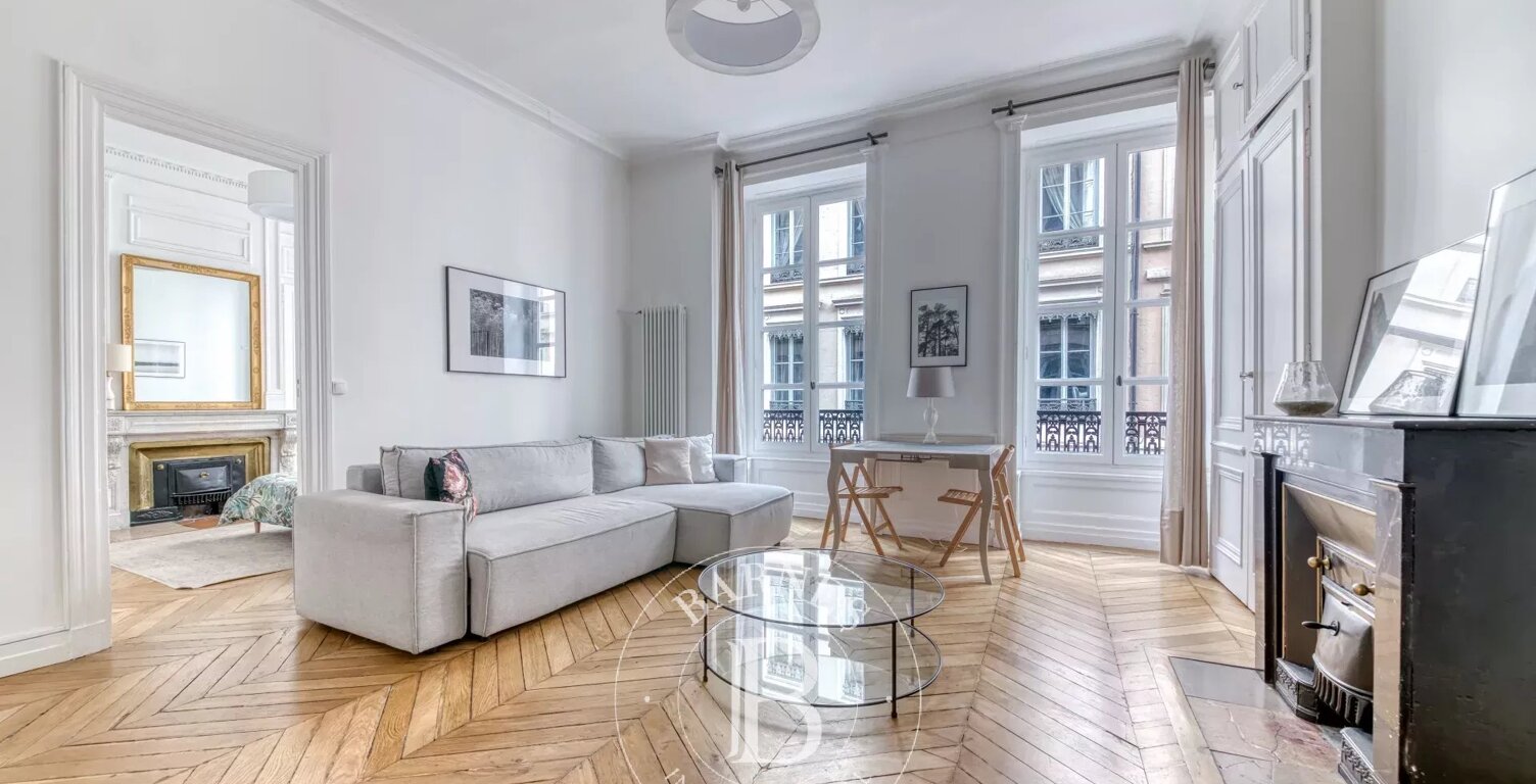 Lyon 1 - Terreaux - Appartement meublé et rénové  de 49,25 m² - 1 Chambre — photo 1