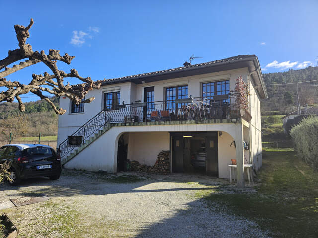 07 - CHAMBONAS - MAISON 125 M2  - SOUS SOL AVEC APPARTEMENT — photo du bien