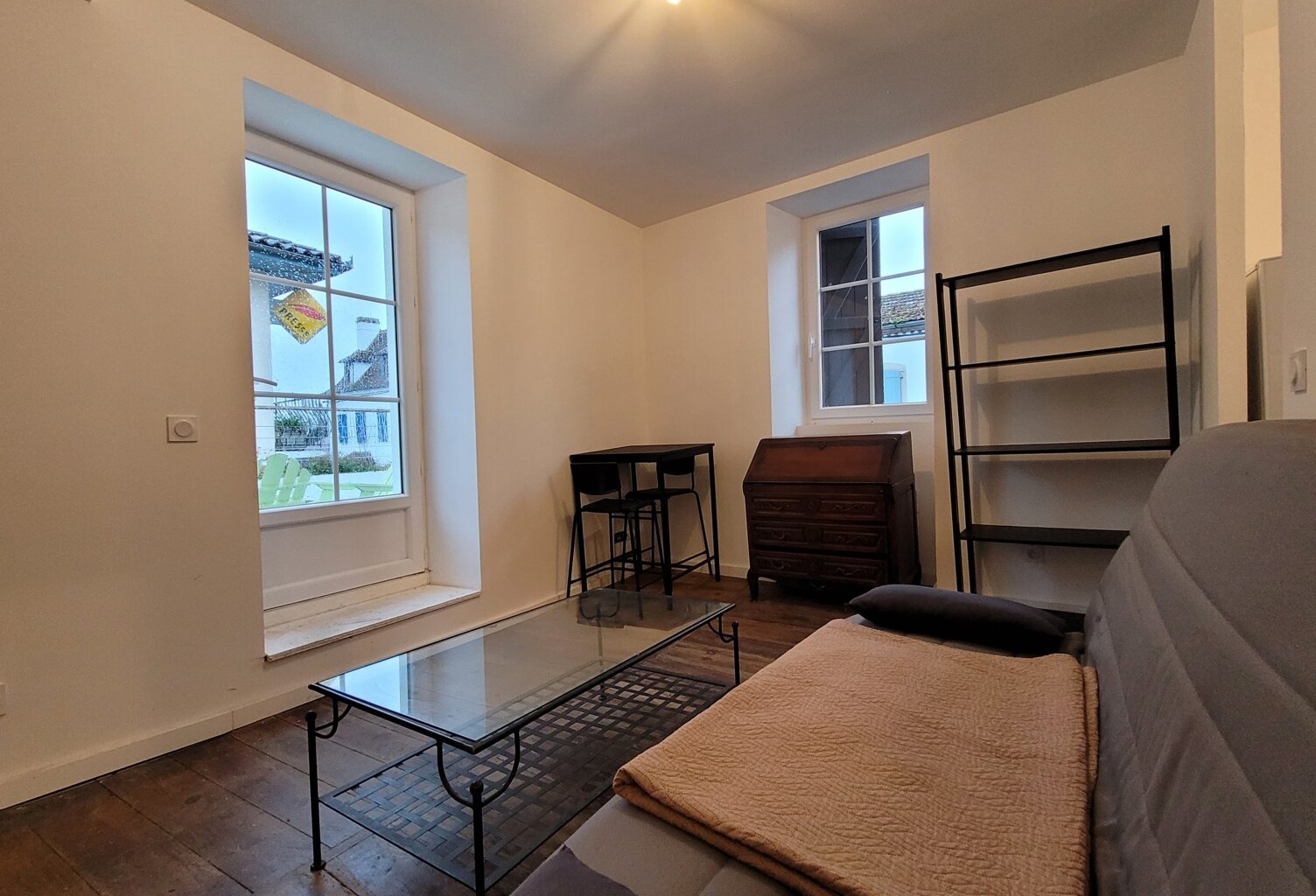 T1 Rénové avec terrasse — photo 1