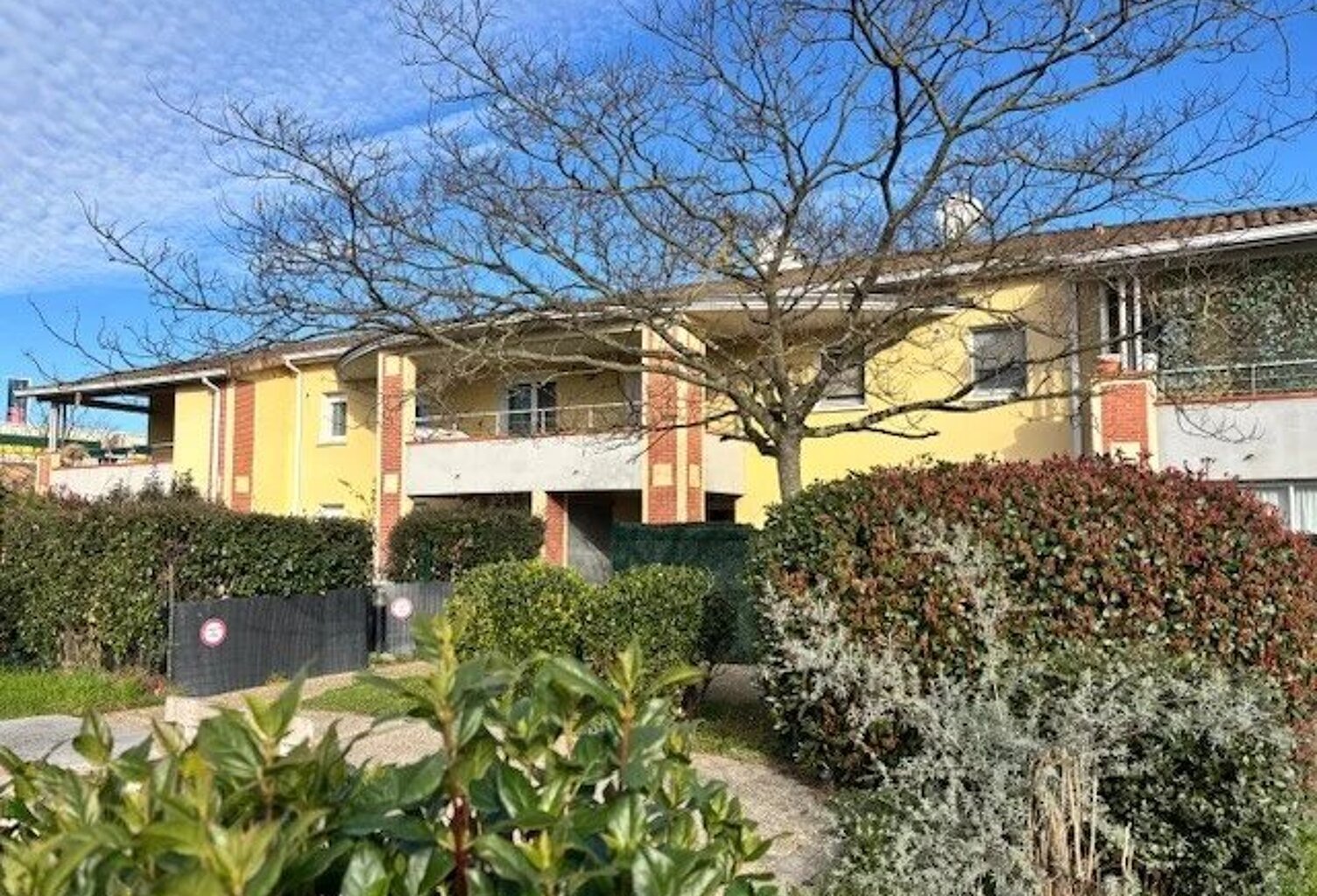 AUCAMVILLE T3 -TERRASSE  -PARKING — photo 1