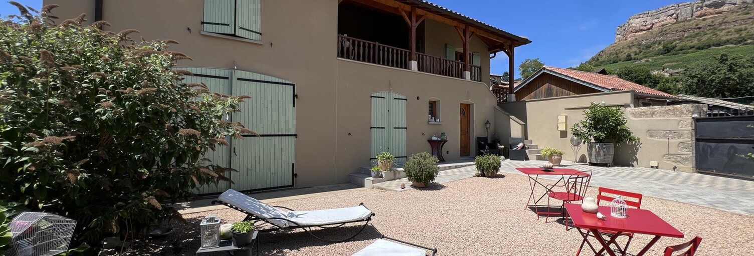 Maison 9 Pièces 235 m² à vendre à Vergisson (71960)