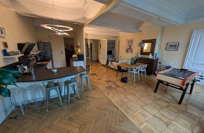 Appartement - VIENNE Quai du Rhône - 8 pièces - 236 m2 — photo 2