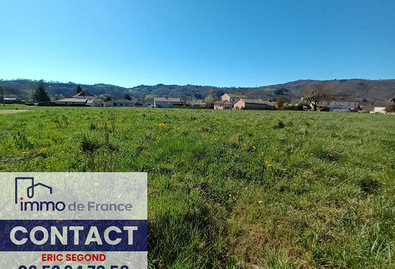 Dans village Vallée du Lot- Terrain à bâtir 1796 m2- EXCLUSIVITE- — photo 1