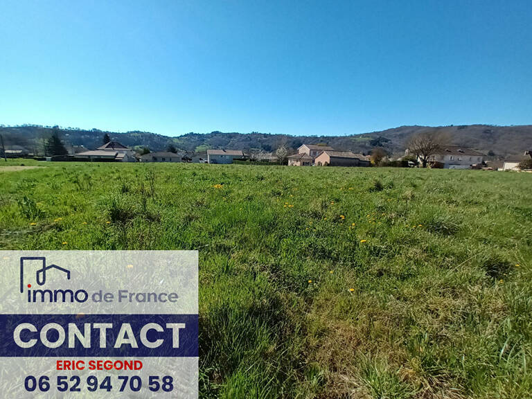 Dans village Vallée du Lot- Terrain à bâtir 1796 m2- EXCLUSIVITE- — photo 1