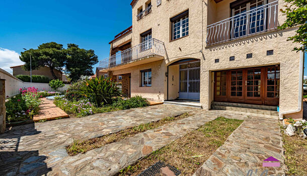 Villa / Maison 10 pièces  à vendre Saint-Estève 66240