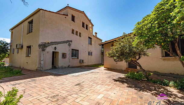 Villa / Maison 10 pièces  à vendre Saint-Estève 66240