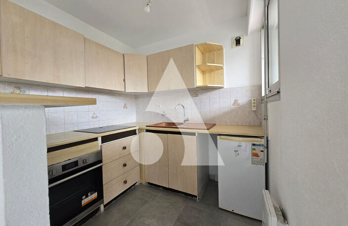 SOUS COMPROMIS Appartement 2 pièces 43 m²  env.- FREJUS — photo 4