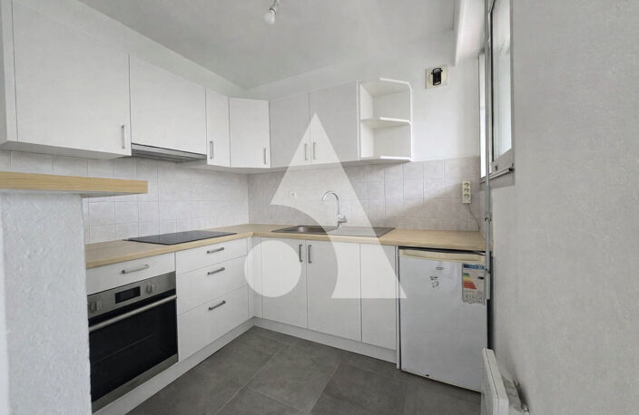 SOUS COMPROMIS Appartement 2 pièces 43 m²  env.- FREJUS — photo 5