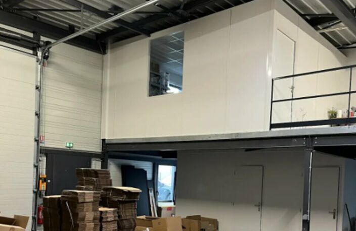 LOCAL D'ACTIVITE - ATELIER à LOUER — photo 2