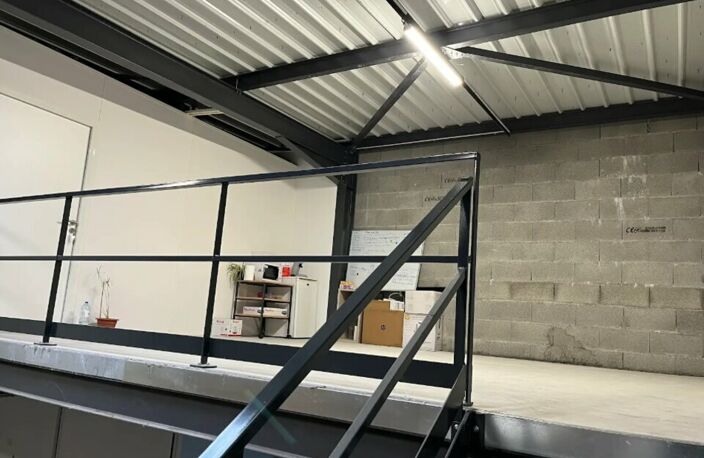 LOCAL D'ACTIVITE - ATELIER à LOUER — photo 3