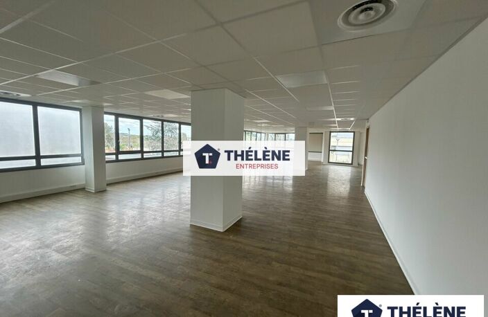 BUREAUX à VENDRE — photo 2