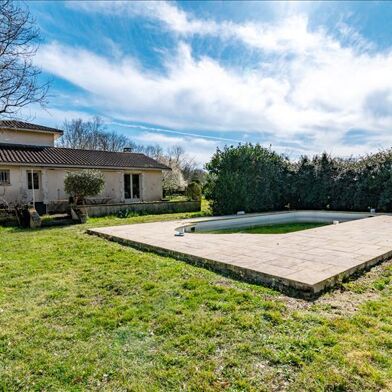 Maison 6 pièces 319398 €